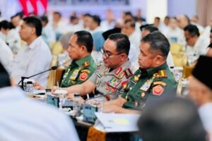 Panglima TNI Hadiri Sidang Kabinet Paripurna 2 Tahun Pemerintahan Prabowo di Istana